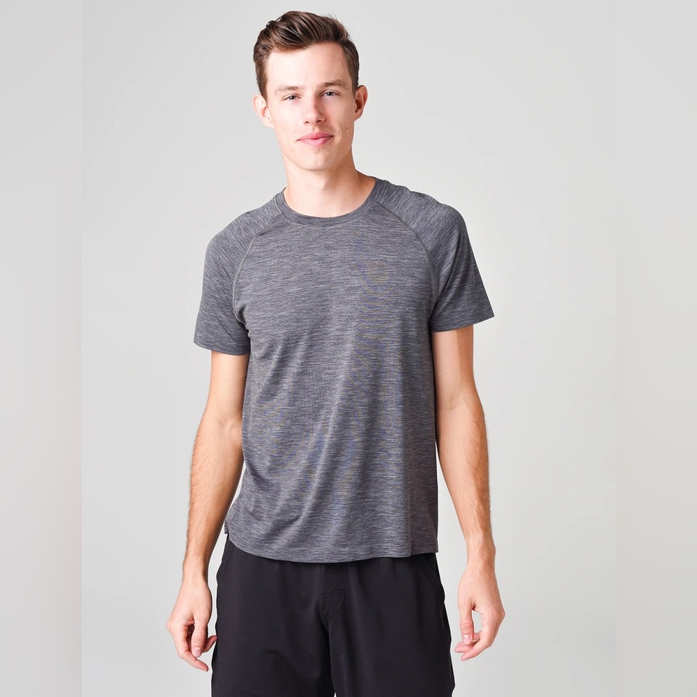 Rhone Men's Reign Tech Short Sleeve Tee Gray Crewneck Performance Shirt 1029
